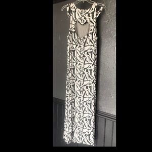 *BOTB maxi dress w/ black mesh heart and chains in back Size L